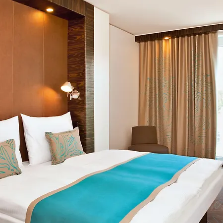 Hotel One Köln-mediapark 3*