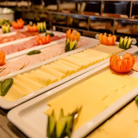 One Koeln-mediapark 호텔