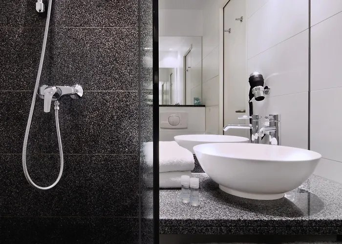 One Köln-mediapark Otel Köln