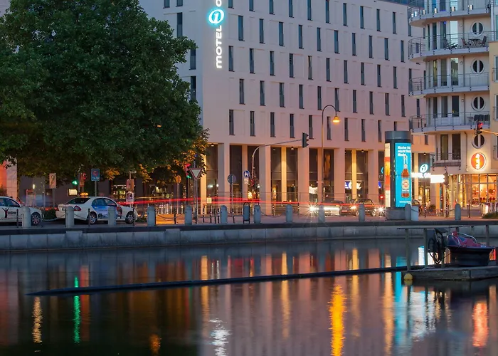 One Koeln-mediapark 3* Colonia