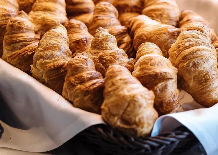 Otel One Köln-mediapark