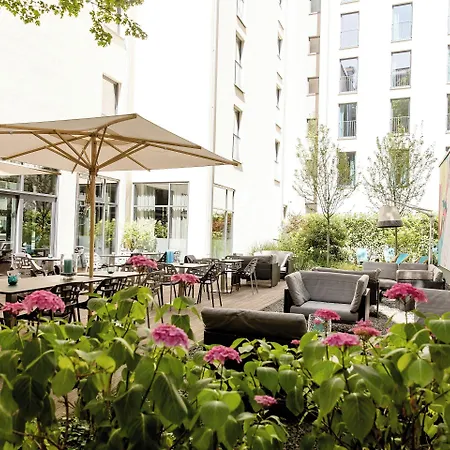 מלון One Koeln-mediapark קלן