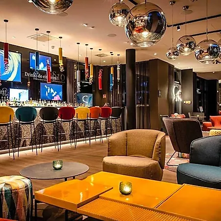 Hotell One Koeln-mediapark