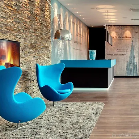 One Koeln-mediapark 3*