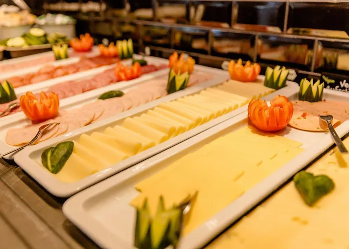 One Köln-mediapark Szálloda