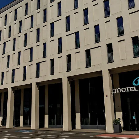 One Koeln-mediapark Hotel Köln